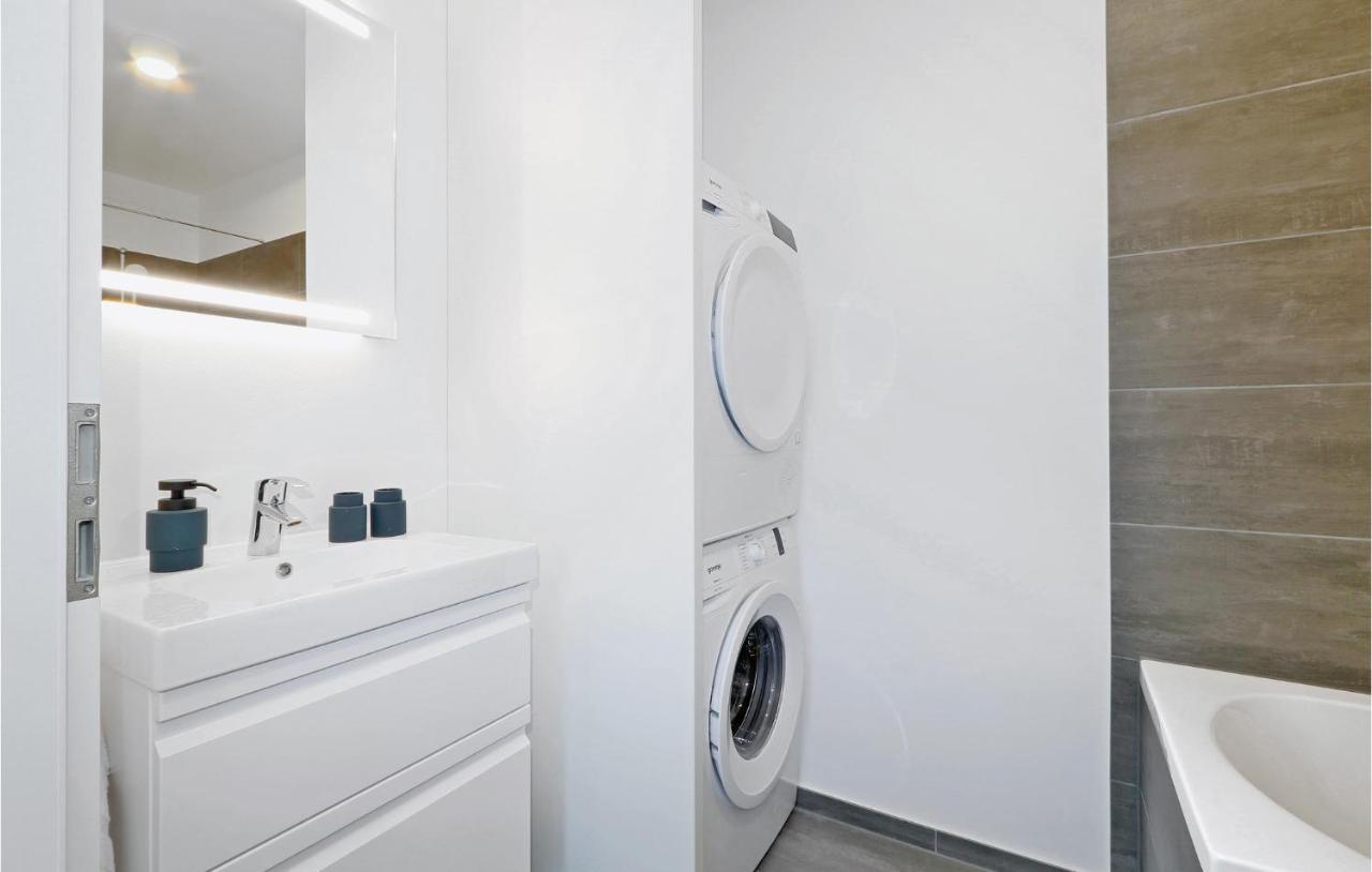 2 Bedroom Lovely Apartment In Lembruch-Duemmer See 外观 照片